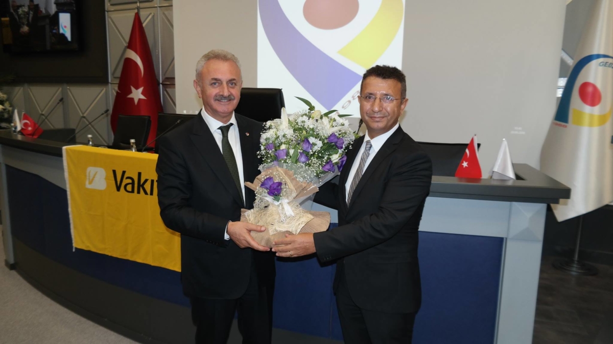 Üyelerimizin E-Ticarette yer almaları amacıyla Vakıfbank ve Alibaba.com işbirliğindeki projenin detaylarının açıklandığı toplantı Odamızda gerçekleştirildi.