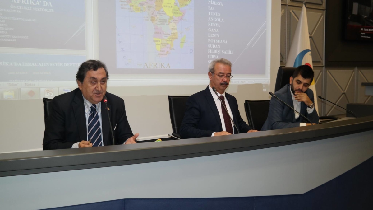 Kamerun Anadolu Ticaret Merkezi hakkında ve Kamerun ile Orta Afrika Devletlerine ihracatın avantajları konusunda gerçekleşen bilgilendirme toplantısı