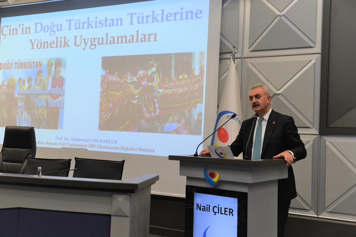 Doğu Türkistan Dramı konulu konferans Odamız Meclis Salonu nda gerçekleştirildi.