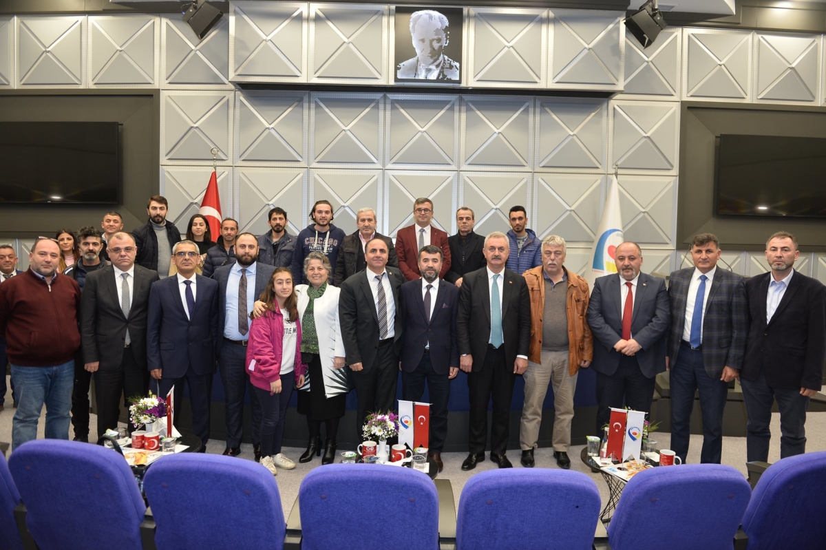 Doğu Türkistan Dramı konulu konferans Odamız Meclis Salonu nda gerçekleştirildi.