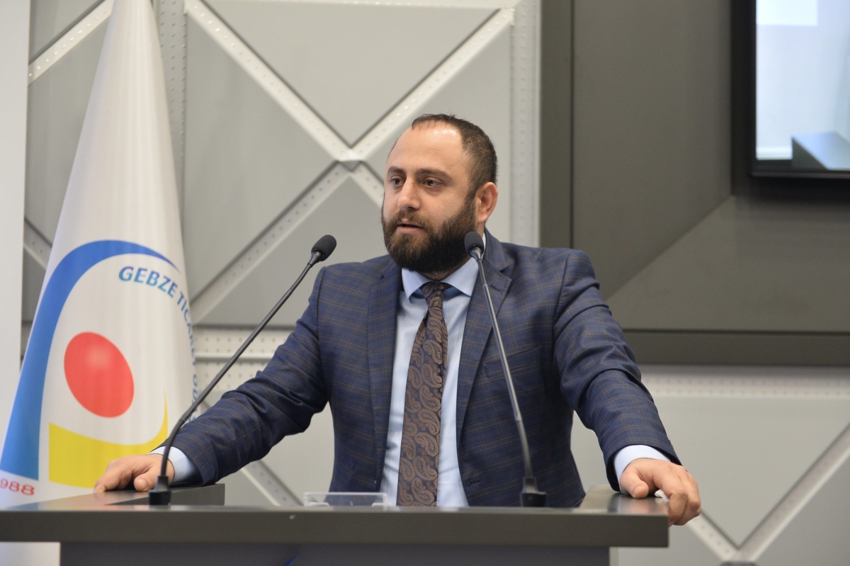 Doğu Türkistan Dramı konulu konferans Odamız Meclis Salonu nda gerçekleştirildi.