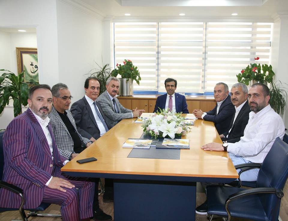 Diyarbakır Valiliğine atanan Valimiz Sayın Hasan Basri GÜZELOĞLU, Odamıza veda ziyaretinde bulundu.