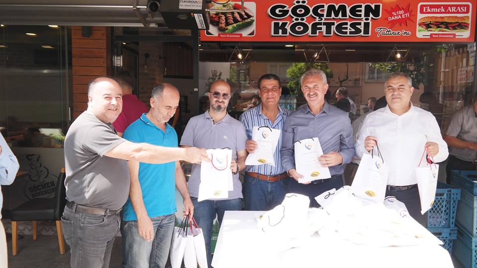 Dini Bayramlarımızın arefesinde şehrimize has lezzet"Gebze Çöreği” ni dört ilçemizde Başkanımız Nail ÇİLER öncülüğünde dağıtarak, geleneklerimizi yaşatmaya devam ediyoruz.